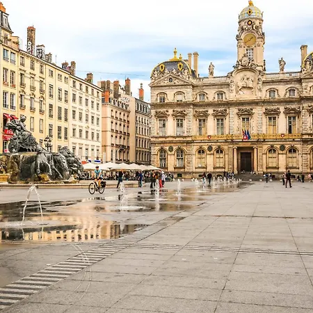 Duplex Et Calme Proche Part Dieu Lyon