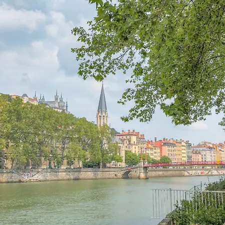 Apartment Duplex Et Calme Proche Part Dieu